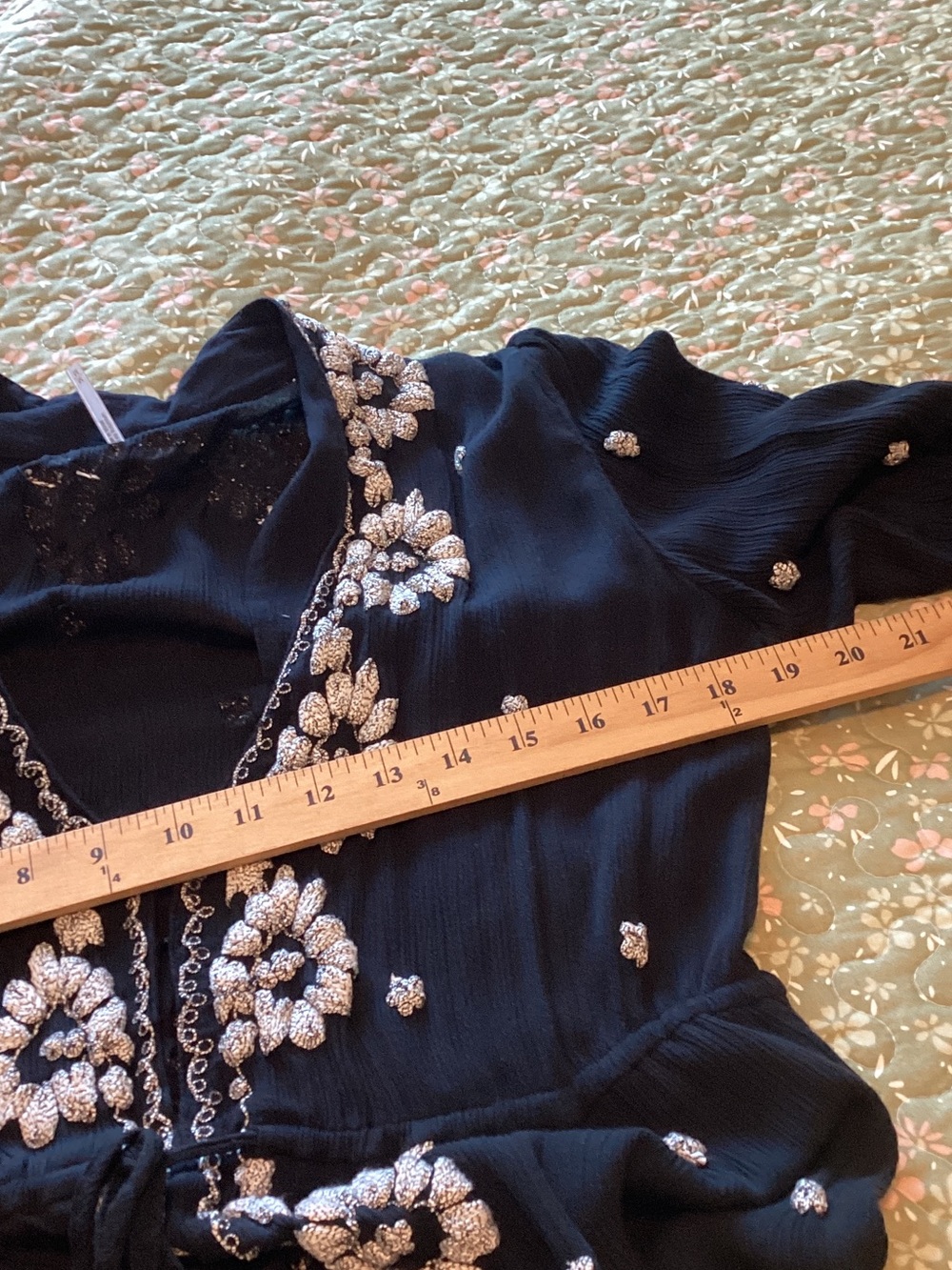 Free People Maxi Dress with White Floral Embroidery and V-Neck M - Picture 6 of 9